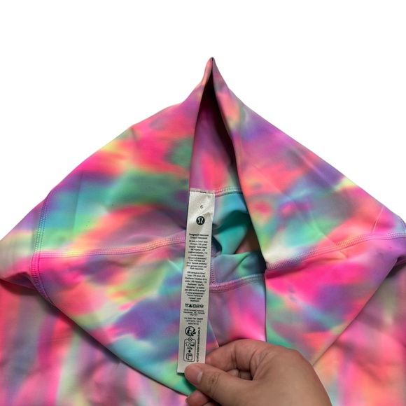 Lululemon Wunder Train High Rise Shorts 6" Psychedelic Wash Multi Size 6 New - Picture 3 of 4